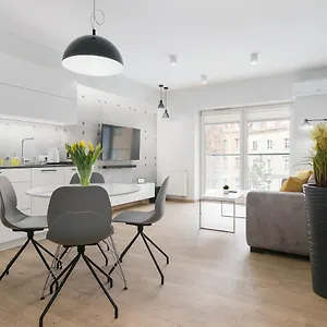 https://venezia-apartment.poznan-hotels.com